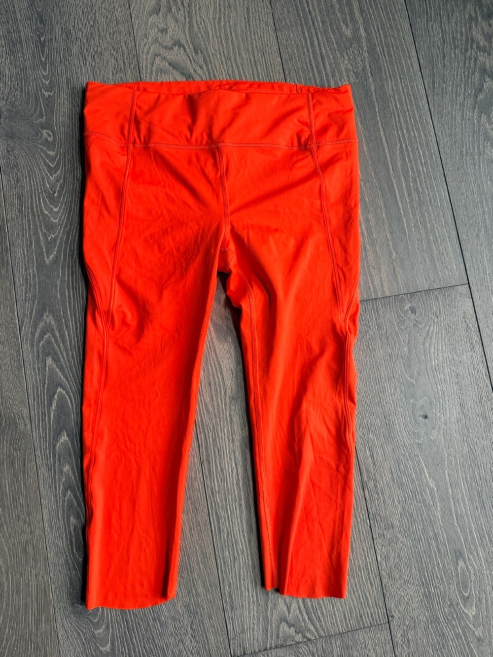 Athleta Velocity Stash Pocket Crop Tight in Bolero Orange Size MT Medium Tall